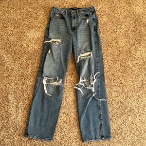 Hollister Ultra High-Rise Vintage Straight Jeans